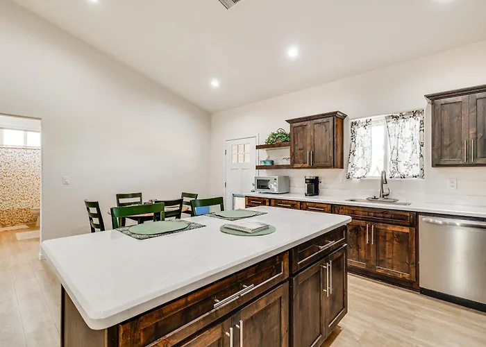 Hike & Ski! W/ Dog-friendly Yard In * Eagar