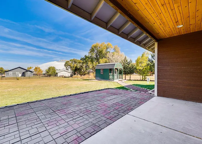 Hike & Ski! W/ Dog-friendly Yard In Holiday home