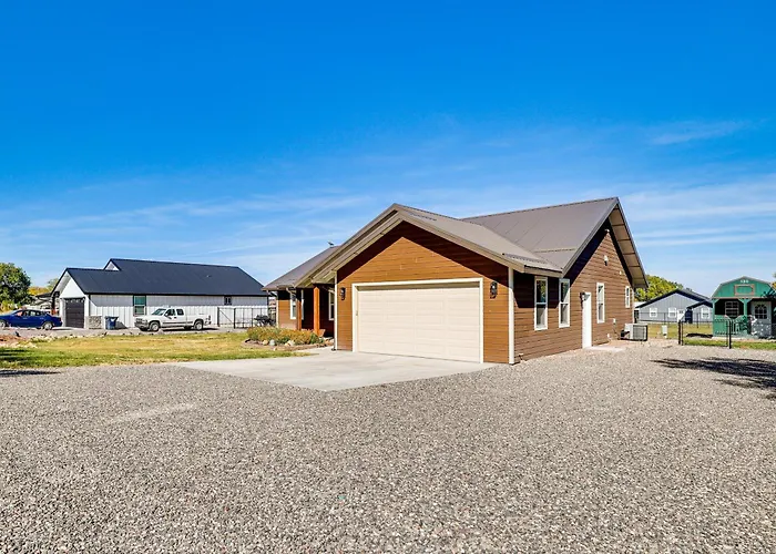 Holiday home Hike & Ski! W/ Dog-friendly Yard In Eagar